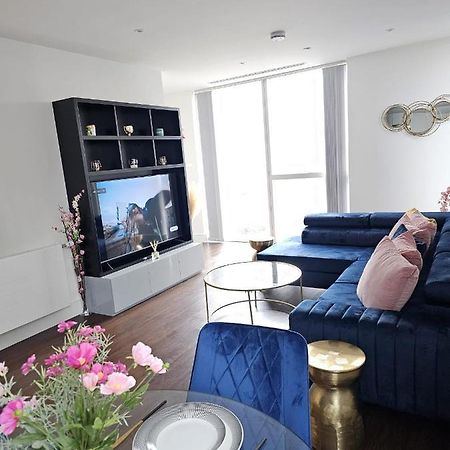 2 Bed Luxurious Apartments Canary Wharf London Exterior foto
