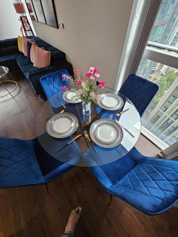 2 Bed Luxurious Apartments Canary Wharf London Exterior foto