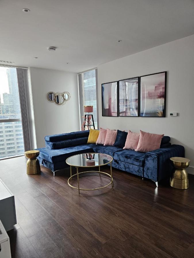 2 Bed Luxurious Apartments Canary Wharf London Exterior foto